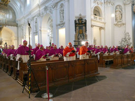 Abschlussvesper der Bischofskonferenz mit Spendung des Bonifatiussegens (Foto: Karl-Franz Thiede)